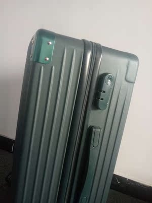 吐槽体验珂罗诗旅行箱怎么样，小编深度剖析评测？