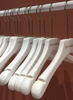 高档服装店木质礼服绒防滑长植钩男女纯O白色实刻木衣架成人LOG定