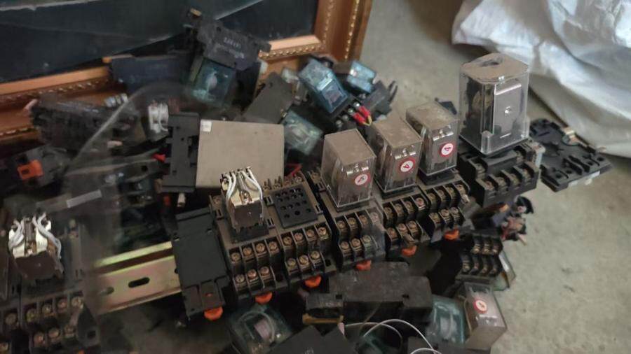 3月18日北京【京械2801】单位淘汰报废处置继电器一批10斤左右（具体以实物为准，非专业人士谨慎竞拍）网络拍卖公告