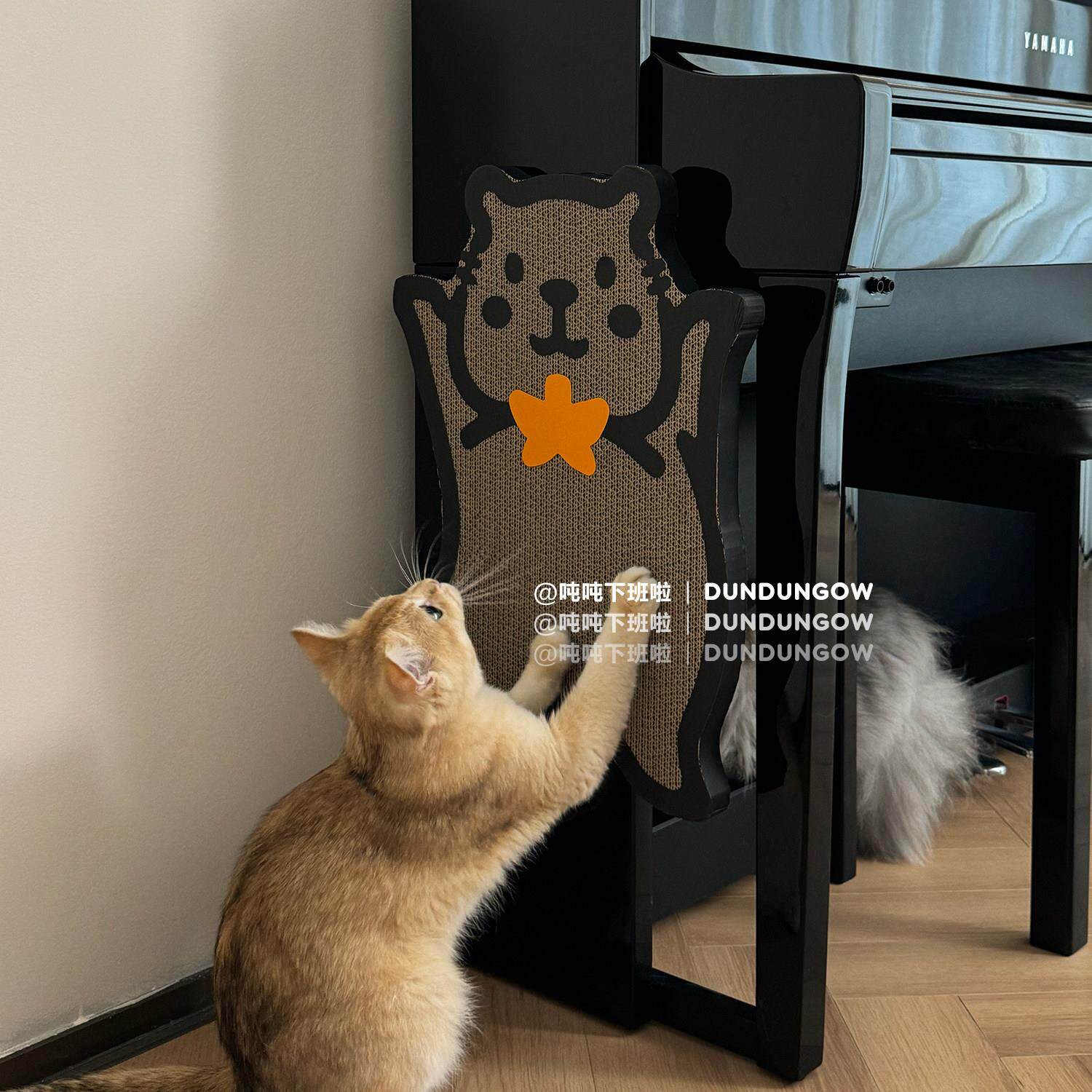 DUNDUN卡皮巴拉猫抓板耐磨耐抓壁挂式上墙防猫抓保护猫爪板猫玩具
