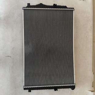 5QM121251AB 适用大众捷达1.5T发动机散热器出口版