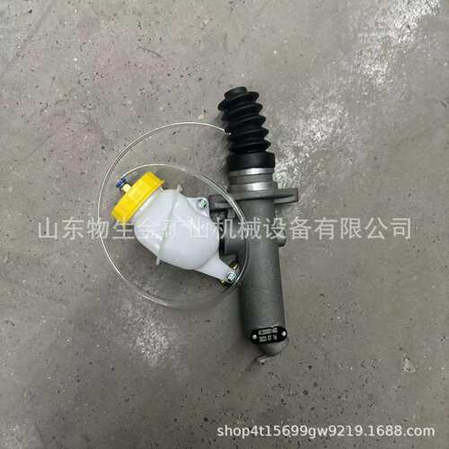 临工宽体自卸车配件矿车配件临工mt86离合器总泵4120000140