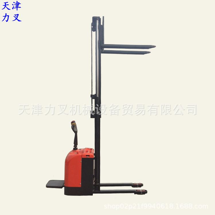 供应站驾式电瓶铲车全电动升降搬运车 货物装卸堆放车电动托盘车