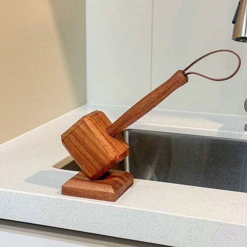 家用个性创意磁吸悬浮桌面摆件开酒器木质啤酒起子雷神之锤开瓶器