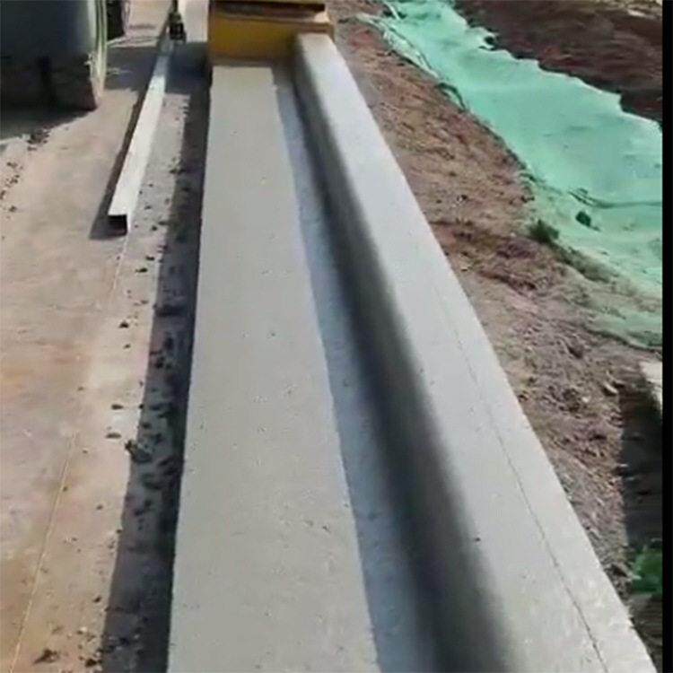 定制各种型号路沿石滑模模具 现浇边沟混凝土路牙石拦水带成型机
