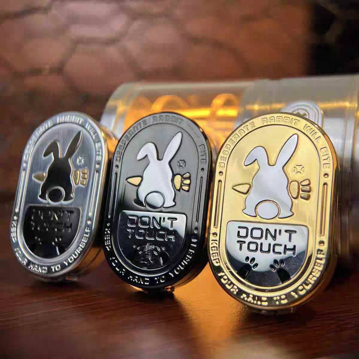 糖神暴躁兔子律动机械金属推牌edc复刻MOT节奏解压玩具指尖陀螺