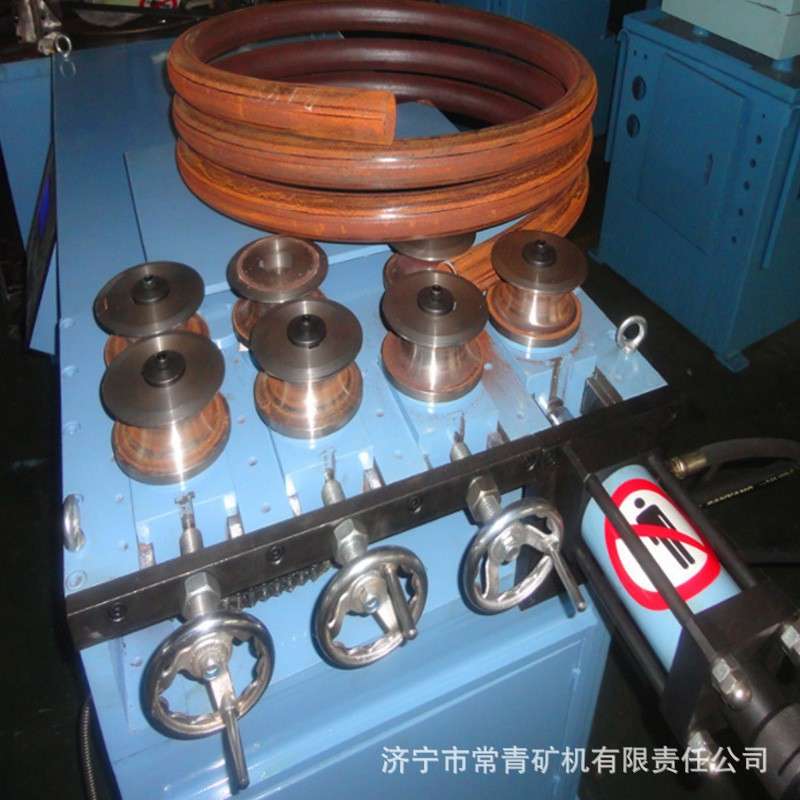 螺旋盘管机半圆成型机 空心铁管盘圆机数控不锈钢滚圈七轮滚圆机