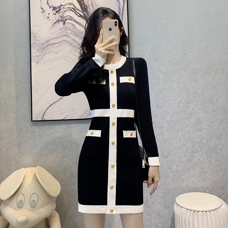 极速减龄针织连衣裙女士2026秋冬新款气质显瘦配大衣内搭撞色包臀