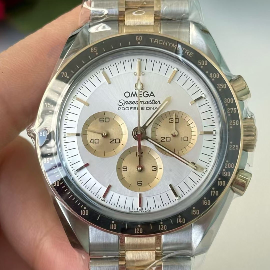 未使用99新42mm欧米茄超霸间金310.20.42.50.02.001机械男士手表