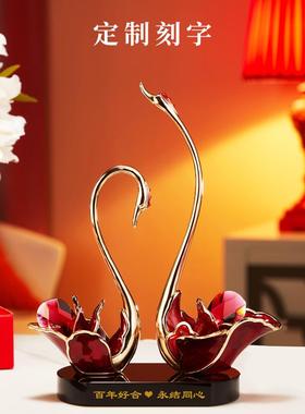 正品关诺诗奢曼轻琅彩红色天鹅摆珐件一对高档客厅玄电视柜家居装