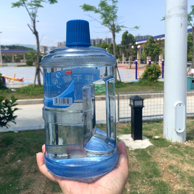 2L大容量水桶杯健身运动塑料水壶学生水桶男女学生大号水杯耐高温