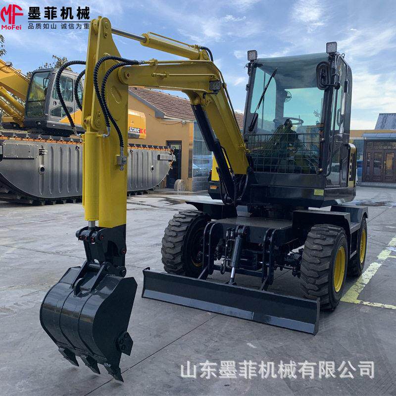 轮式挖掘机小型液压挖掘机小型轮式挖掘机出口中亚