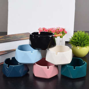 带盖防风烟缸时尚 现代陶瓷烟灰缸创意个性 多边形可收纳小摆件烟缸