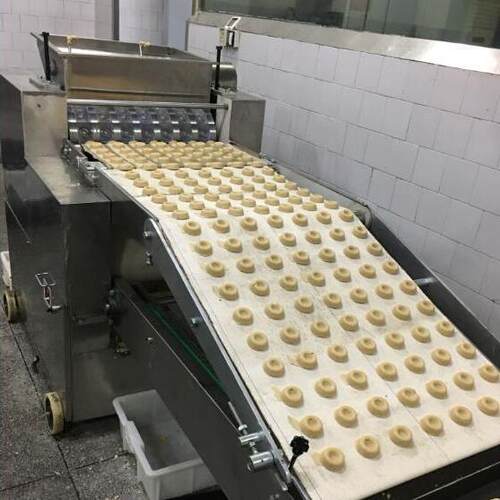 糕点加工设备梅花糕模具披萨面团餐饮行业酥皮曲奇全自动出口