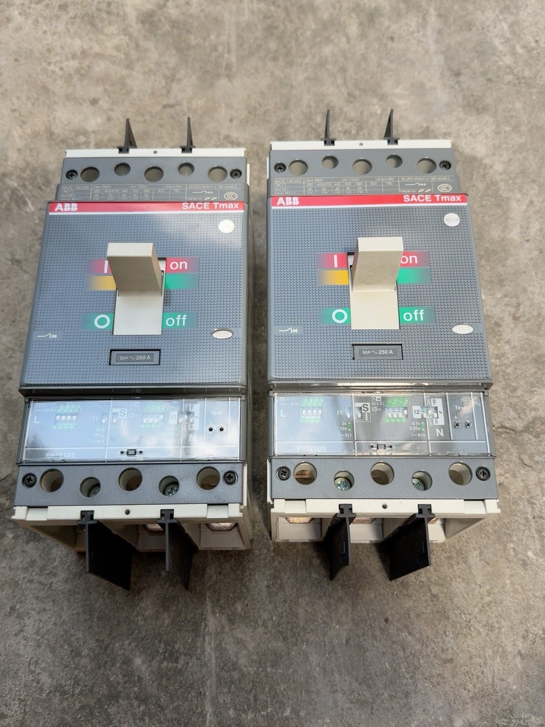 ABB塑壳断路器SACETMax型号：T4S250意大利原装