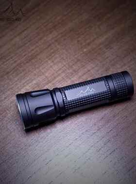 正品正品在路上电Z82 1 迷你变焦手电筒强光手远射充电式筒L2 T6