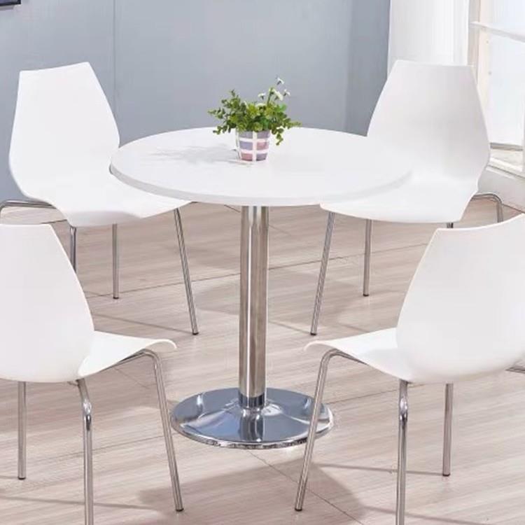 展会桌椅接待洽谈一桌四椅组合办公室小圆桌白色塑料靠背葫芦烛优