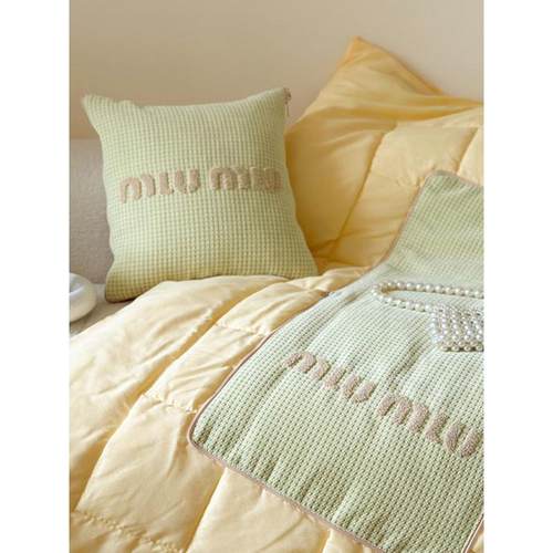 盛邦荣办公室午睡枕汽车靠枕加厚二合一被子抱枕被子两用沙发毯子