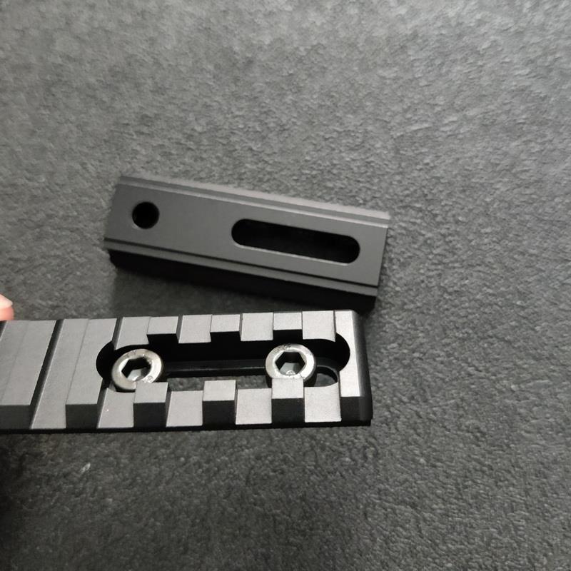 可调螺距平底/弧底导轨21宽电筒座MLOK/Keymod转接移位孔CNC金属