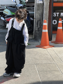 略略童装男童裤子春秋季中大童长裤日系男孩，背带裤工装户外休闲裤