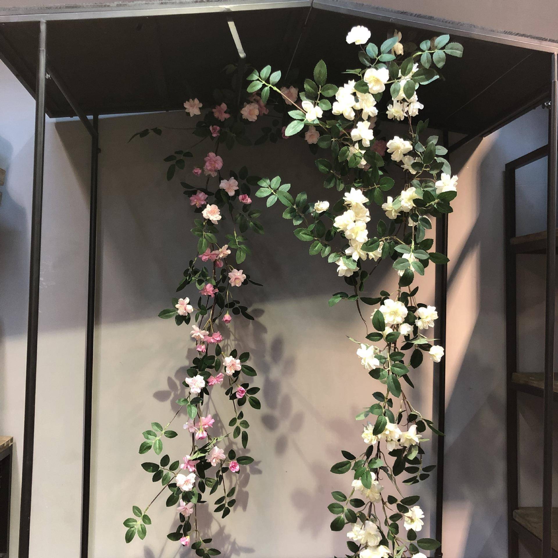 仿真玫瑰花藤蔷薇藤蔓假花藤条管道造景软装装饰缠绕爬藤绿植壁挂
