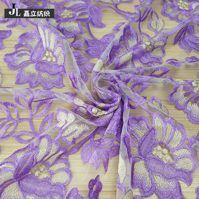 新款精品涤纶丝网纱刺绣面料彩色网纱花朵满幅宽水溶花边服装布料