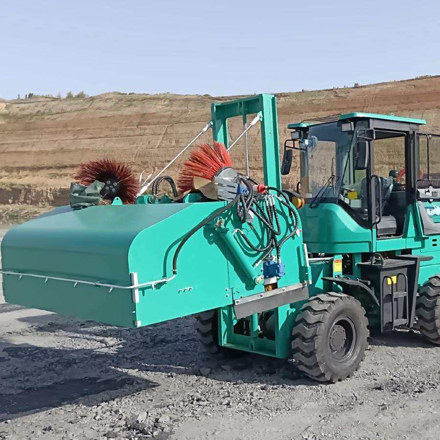 滑移装载机扫地机驾驶式扫地机操作简单方便煤场砂石路面清扫车