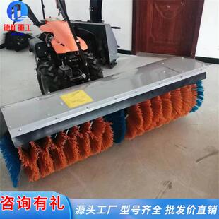 小型扫雪机除雪车 手推轮式清雪机 家用多功能道路滚刷除雪机
