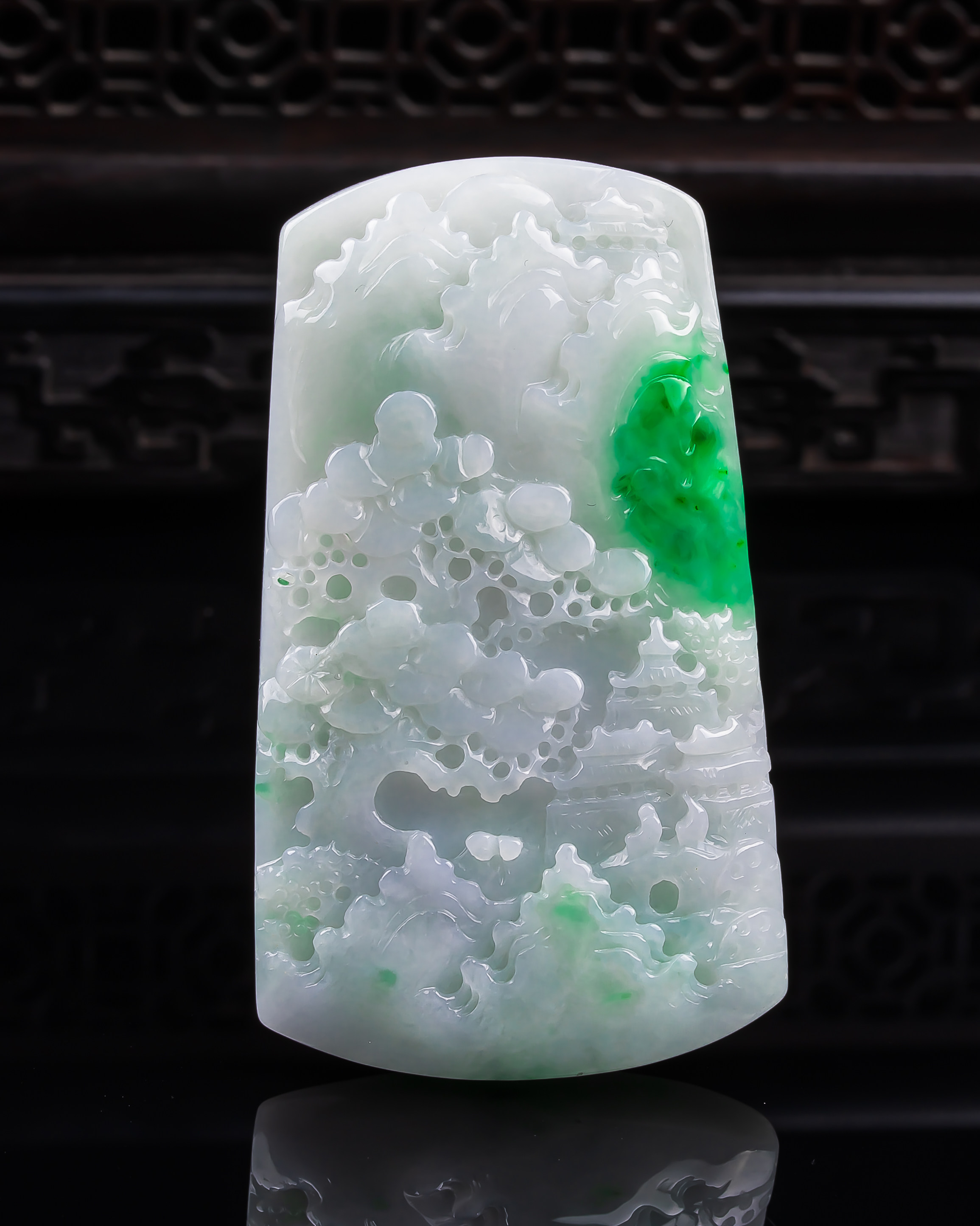 缅甸天然真品翡翠冰飘绿花高端精品闪拍山水意境牌玉石吊坠43.21g