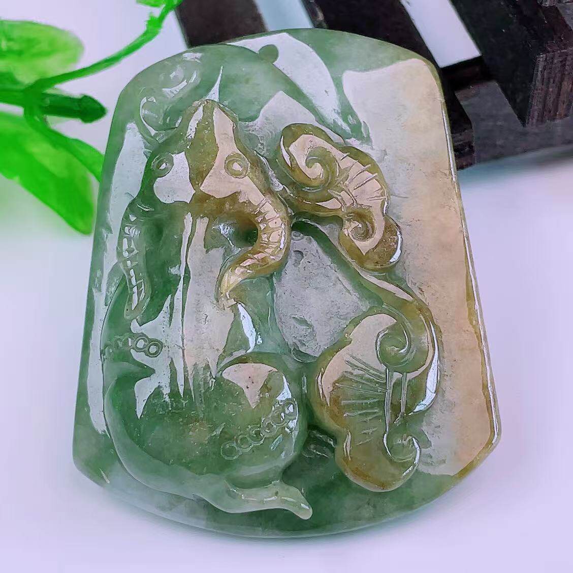 缅甸天然真品翡翠冰飘黄翡高端精品珠宝厚装闪拍牛牌玉吊坠36.60g