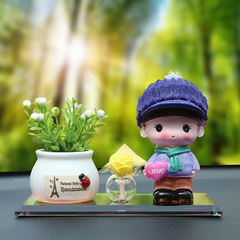 高档创汽香水意个性车载摇头公仔可饰爱车内品摆件车上装饰车用品