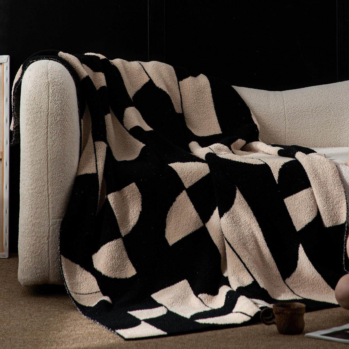 高级感几何半边绒毛毯秋冬针织毯保暖毯子沙发披肩盖毯卧室床尾毯