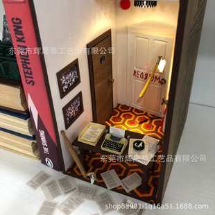 新款The shining book nook Spooky shelf闪灵书角立体模型