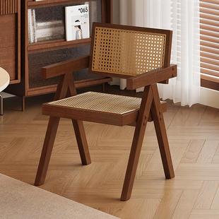 实木餐椅家用中古风昌迪加尔椅侘寂风扶手靠背椅子休闲 软包藤编