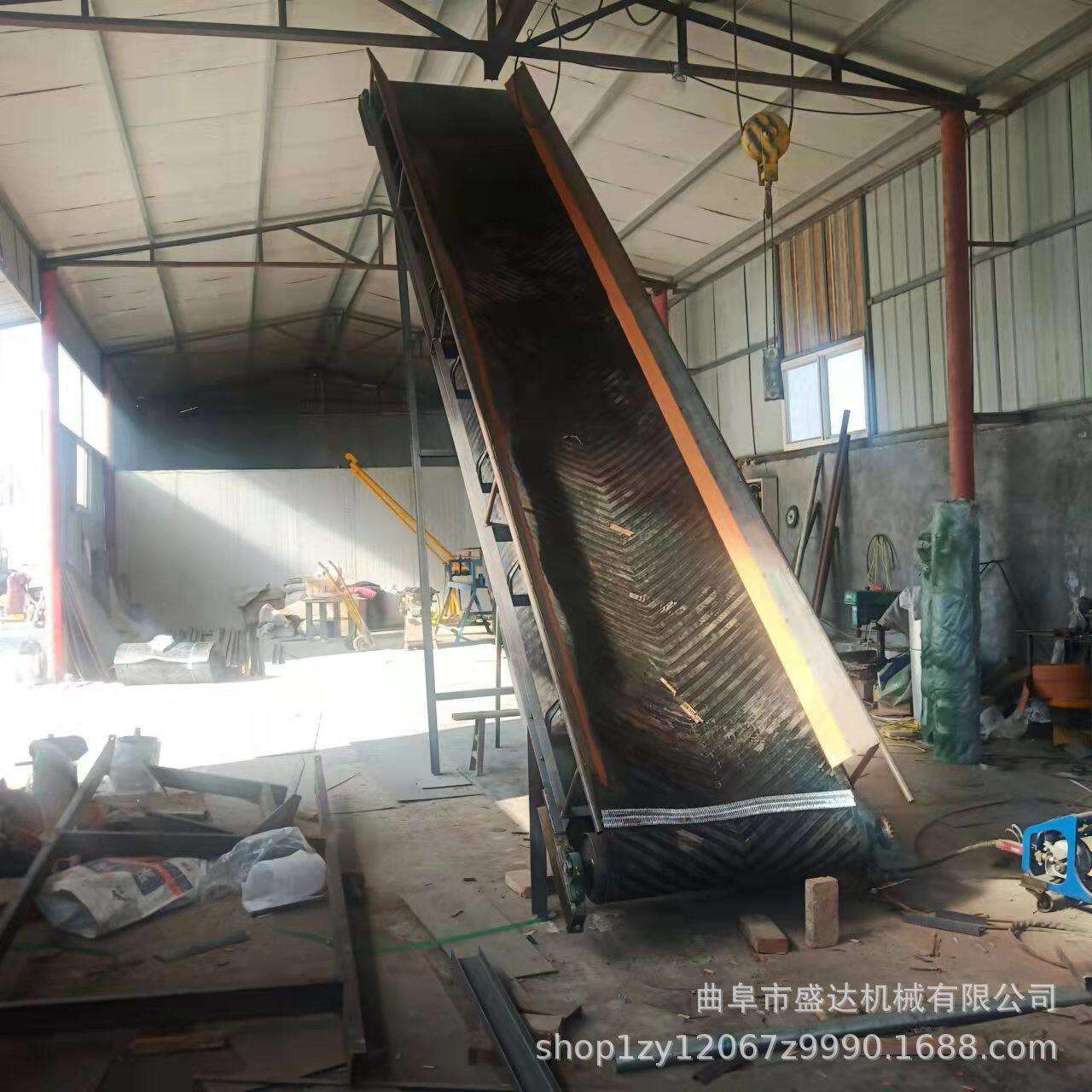 折叠皮带上料机1米带宽爬坡运输机图片山西煤矿装车输送机现货
