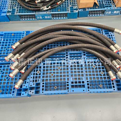 湿喷机配件泵送管路系统速凝剂挤压泵管易损件