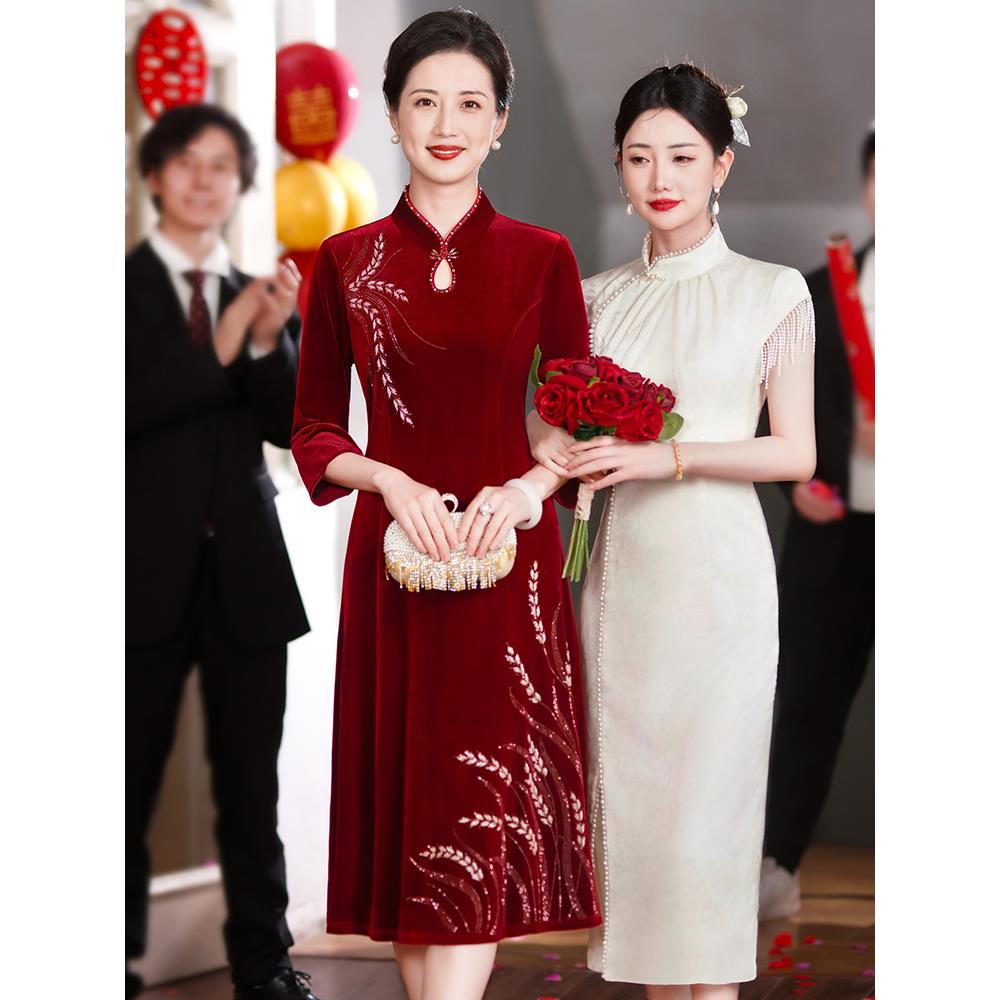 新中式妈妈改良旗袍婚礼服五一结婚喜婆婆婚宴装大码金丝绒连衣裙