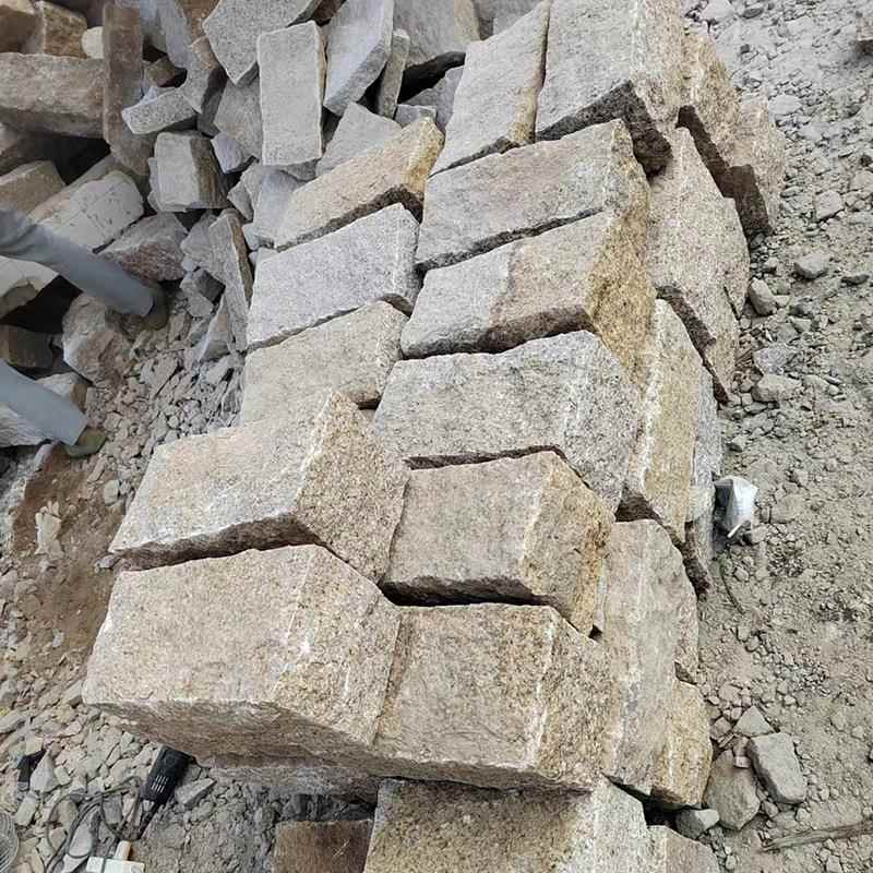 新款直销自然面条石 石围花园地砖石材挡园地 石花走条石花坛庭院