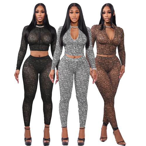 Female half high neck zipper exposed navel long sleeved