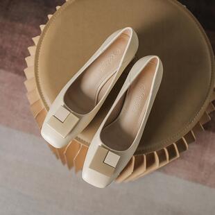 惠东县平山捷馨坊女鞋工作室2022春季新款方头真皮粗跟乐福鞋女时