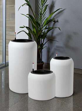 造型独特花盆新款圆柱系列轻奢树脂塑料植塑懒人自动吸水花盆