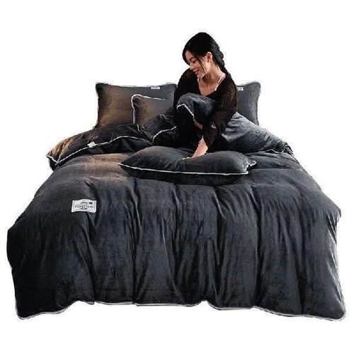Four-Piece Coral Fleece Bedding Heat Preservation and Warm