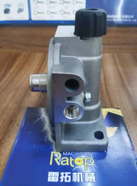 挖KSO掘机配C件E2101BD6E新款柴油滤芯座手油泵1110702