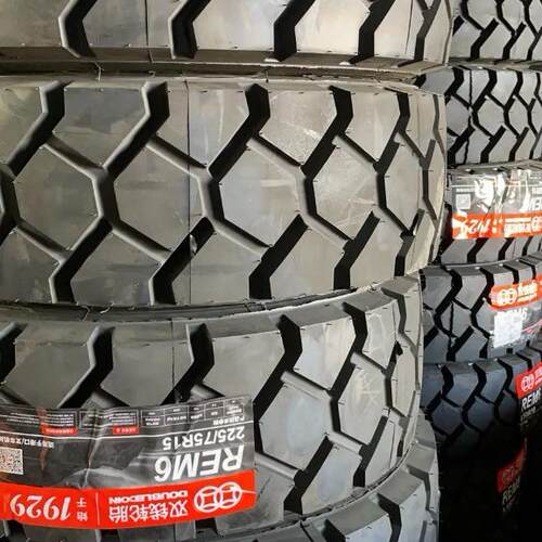 双钱轮胎 180/70R8轮胎 REM6花纹 井下矿用车轮胎