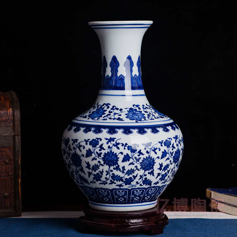 景德镇陶瓷器仿古青花瓷花瓶摆件现代简约客厅装饰插画工艺品图片