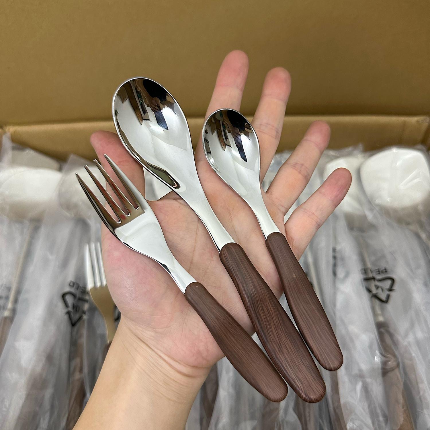 316不锈钢儿童勺子彷木纹手柄餐勺宝宝副食品汤匙吃饭喂 养勺喝汤