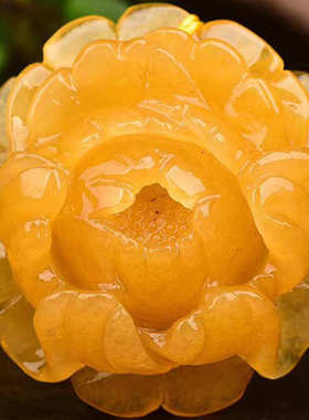 批发精雕黄龙玉 柿子黄 花开富贵吊坠金黄玉 时尚牡丹花吊坠