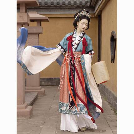 汉服女古风春夏季九天神女洛神改良传统服饰交领印花异域古装国风