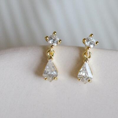 S925 Sterling Silver Japanese Water Drop Crystal Earrings W