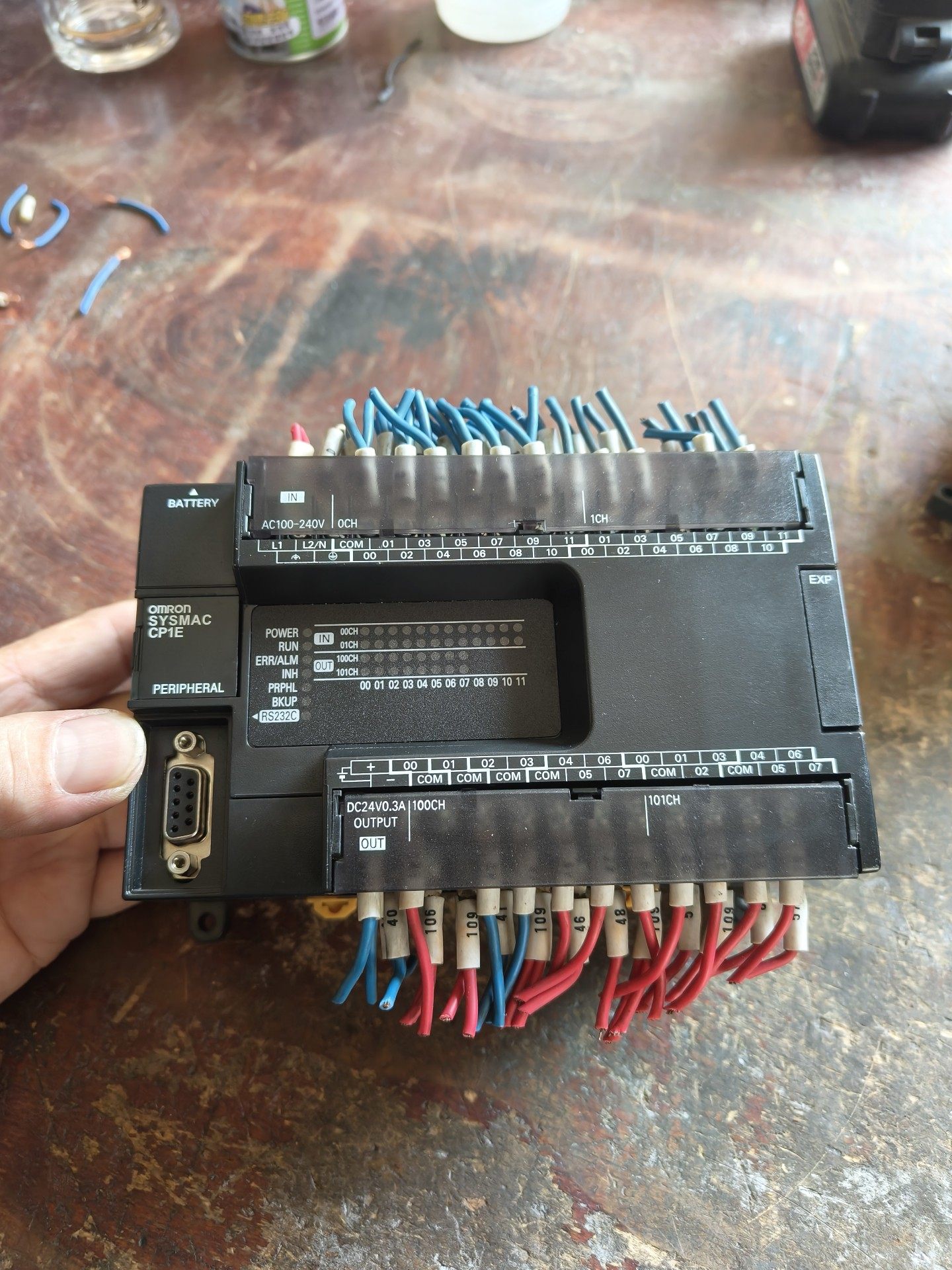 欧姆龙PLC CP1E-N40SDR-A控制器，  1.3版